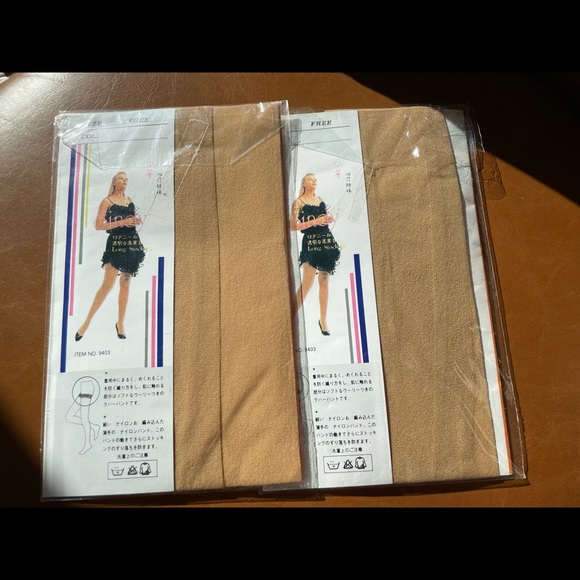 💝Free w Purchase💝Vintage Japanese Sheer Nude Stockings - Picture 2 of 2